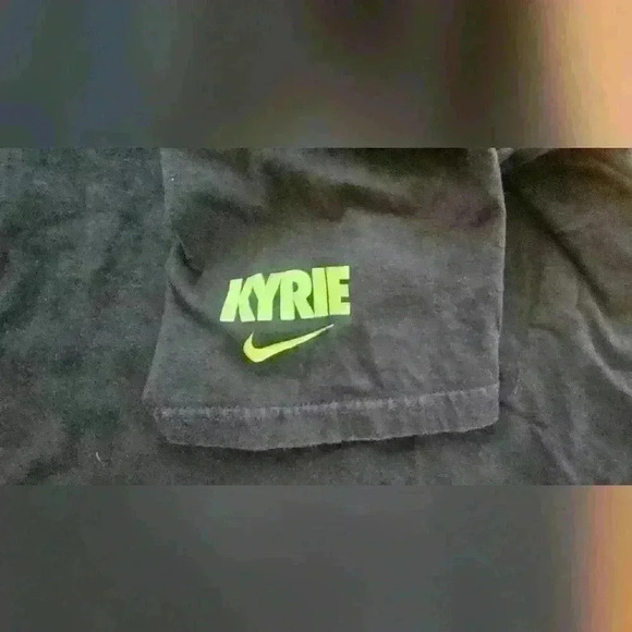 Youth Nike Kyrie Graphic Tee - Picture 2 of 3
